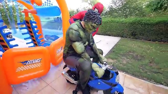 SPIDERMAN CAR WHEEL FELL OFF ! w/ Power Wheel Toy , Learn Colors & Kids Nursery Rhymes Finger Famil