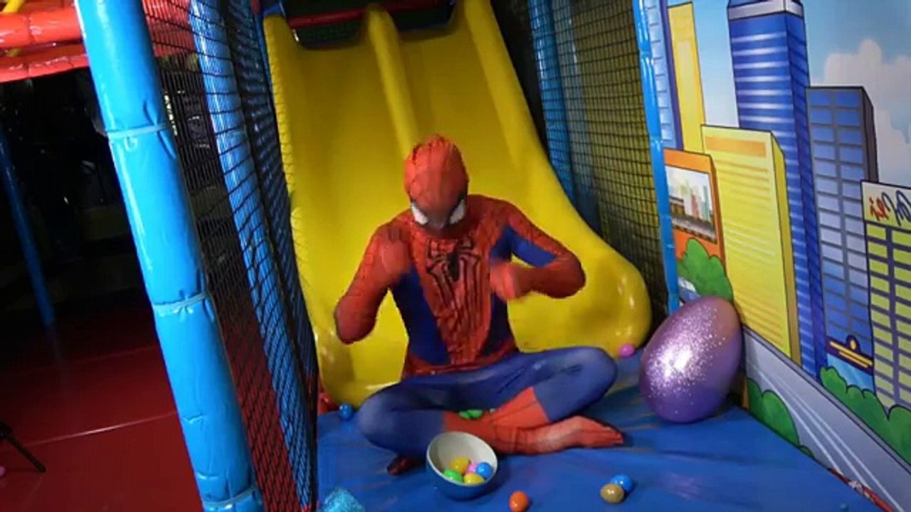 Five Little Baby Super Heroes Jumping on the Bed SuperHero Emi TV 5 little monkeys and family finger