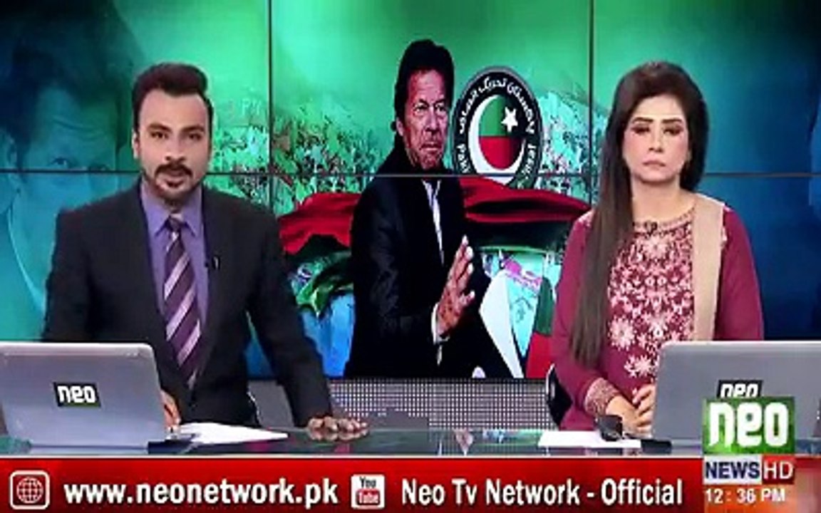 عمران خان خوددرگاہ کے اندر حاضری کیلئے نہیں گئے ، پیپلزپارٹی نے پی ٹی آئی رہنماوں کی مزار پر حاضری کی ویڈیو اور تصاویر جاری کردی !!!