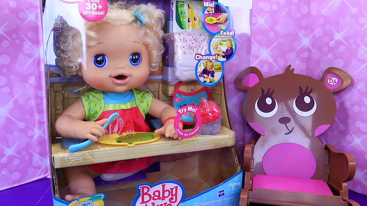 BABY ALIVE Old School With Big Eyes Eats Baby Food & Green Diaper DisneyCarToys