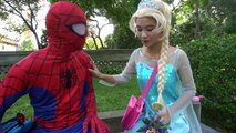 Nữ hoàng Elsa bị phép thuật thu nhỏ người nhện đi tìm phù thủy