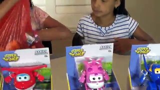 PENGUIN vs GIRLS vs HULK TOY REVIEW Emoji Surprise Bags SUPER WINGS Toys To See