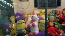 Despicable Me at the UFO Catcher - Claw Machine Wins