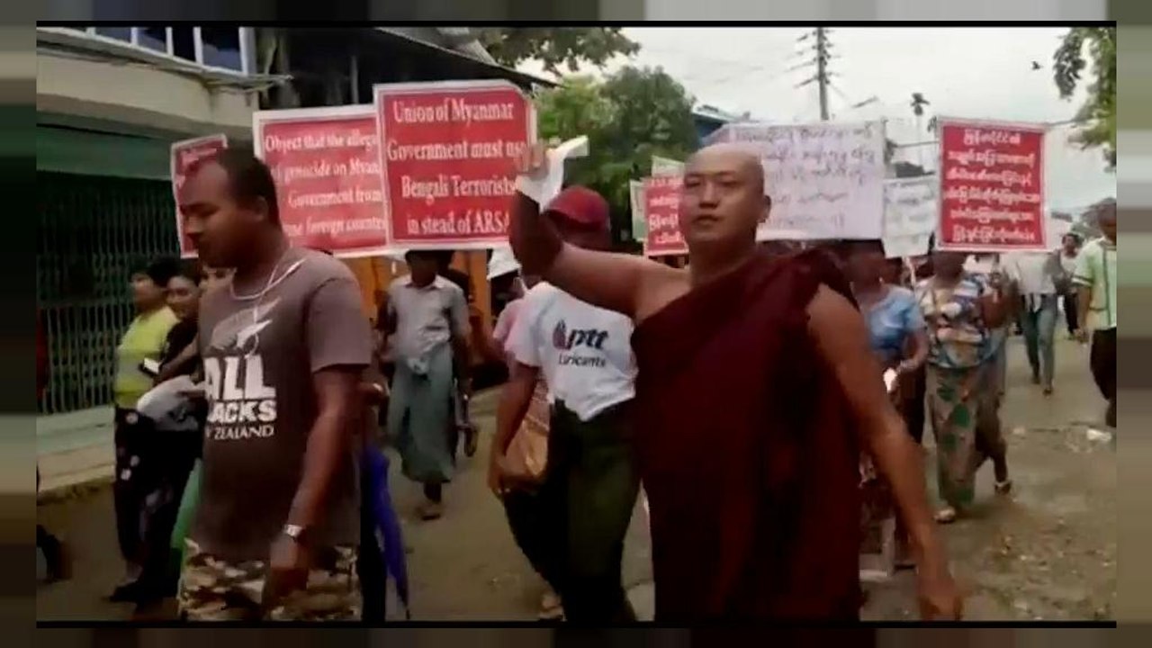 Myanmar'da aşırı sağcı Budistler sokakta