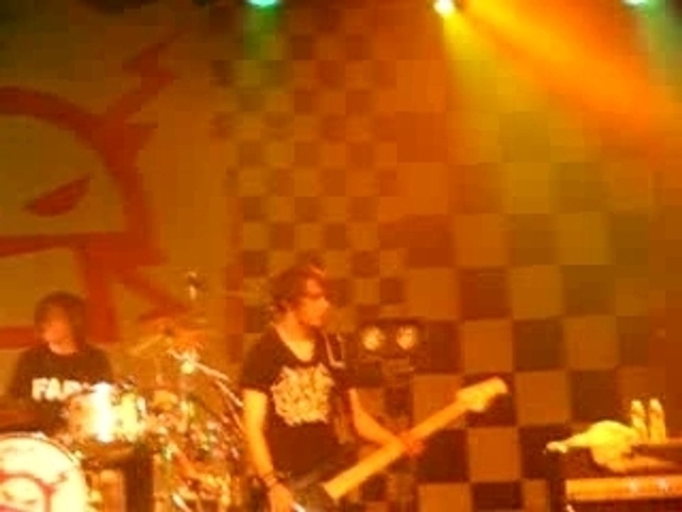 Killerpilze - Für Mich Geschaffen (Paris 6.10.07)