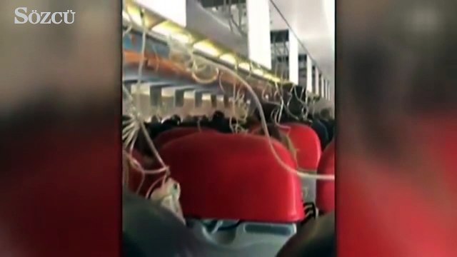 Uçak düşerken kız arkadaşına evlenme teklif etti