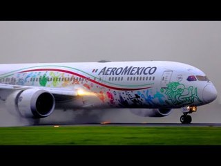 Airplanes at Amsterdam Airport Make Impressive Landings on Rainy Runway