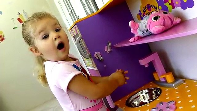 Сrying Babies! Accident! Bad baby Playing Doctor & Learn Colors With bandage - Finger Family Song