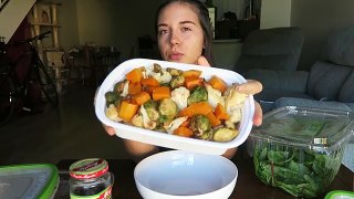 What I Eat In a Day // Cooking Vegan on a Budget
