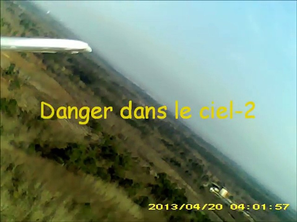 rc-plane shoots successfully a second rc-plane with an airsoft-machine-gun!