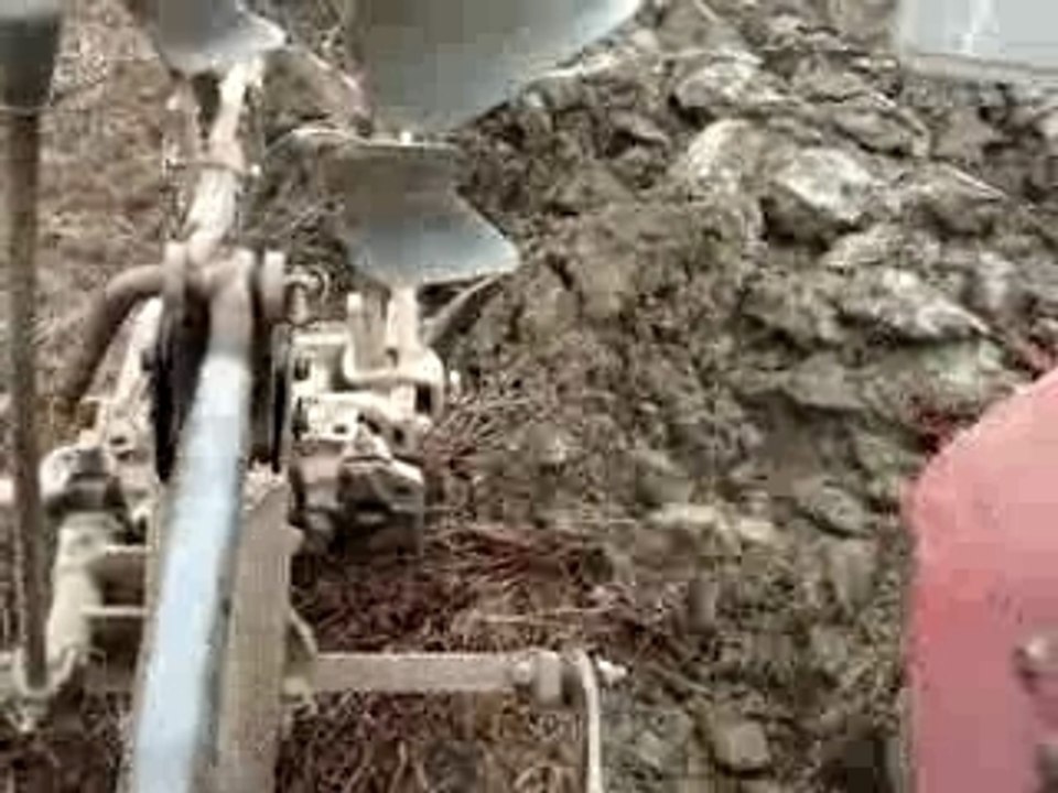 mf37 au labour avec huard bi-soc