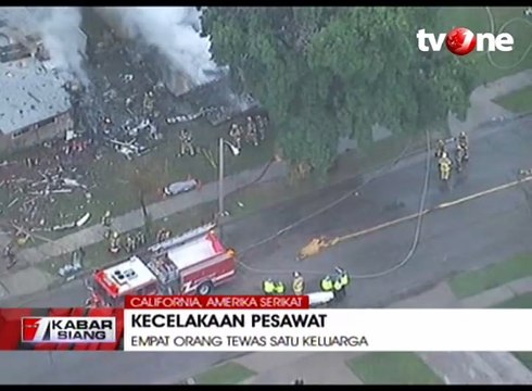 Pesawat Jatuh Timpa 2 Rumah, 4 Orang Tewas