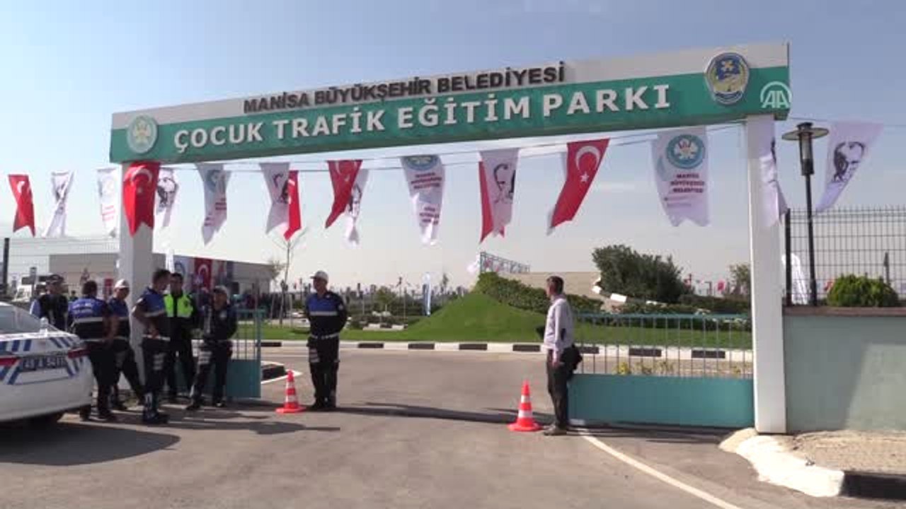 Öğrenciler Trafiği Uygulamalı Öğreniyor