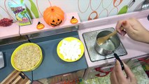 Mini Rice Krispies Halloween Treats - Miniature Retro Kitchen!