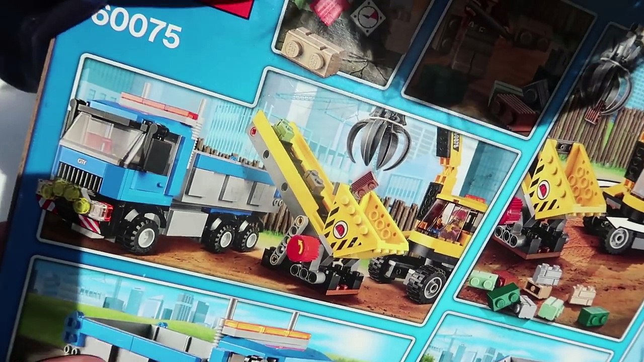 Lego City Excavator and Dump Truck Time Lapse Build