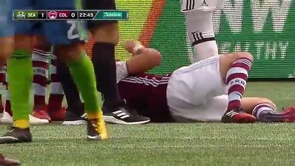 Clint Dempsey Red Card For Off The Ball Elbow Using VAR vs Rapids!