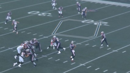 freeD: See all the space ahead of Dion Lewis on this pass from Tom Brady | Week 7
