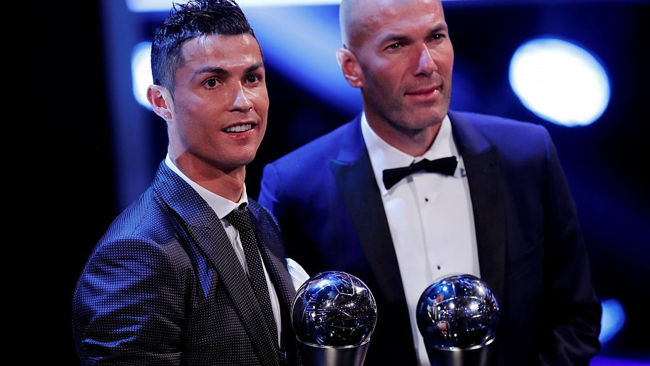 Cristiano Ronaldo eleito melhor jogador do mundo pela FIFA. Zidane é o melhor treinador e Buffon o melhor guarda-redes