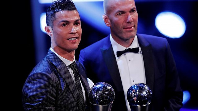 Calcio: Fifa Best Awards, Cristiano Ronaldo è stato designato miglior calciatore dell'anno, Buffon miglior portiere al mondo, e Zinedine Zidane miglior allenatore