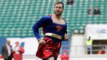 Drew Stanton Shows Up to Cardinals Pre-Game Dressed as Supergirl