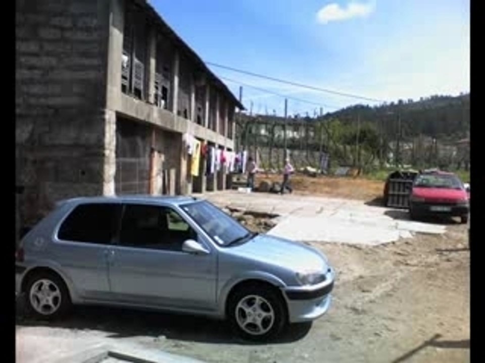 Carro peugeot 106 enfant terrible  tuning sobre