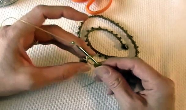 How to crochet a beaded bracelet or wrist band
