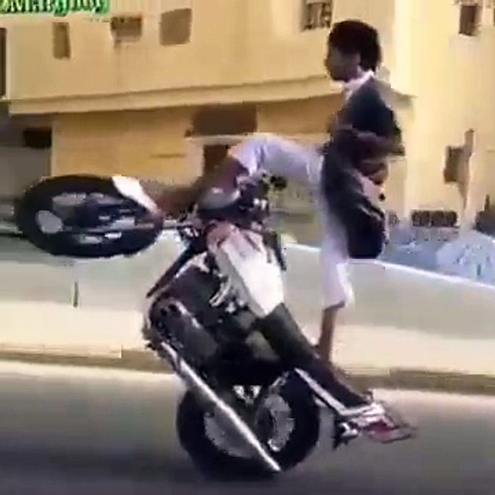 Crazy Arabi one wheeling must watch