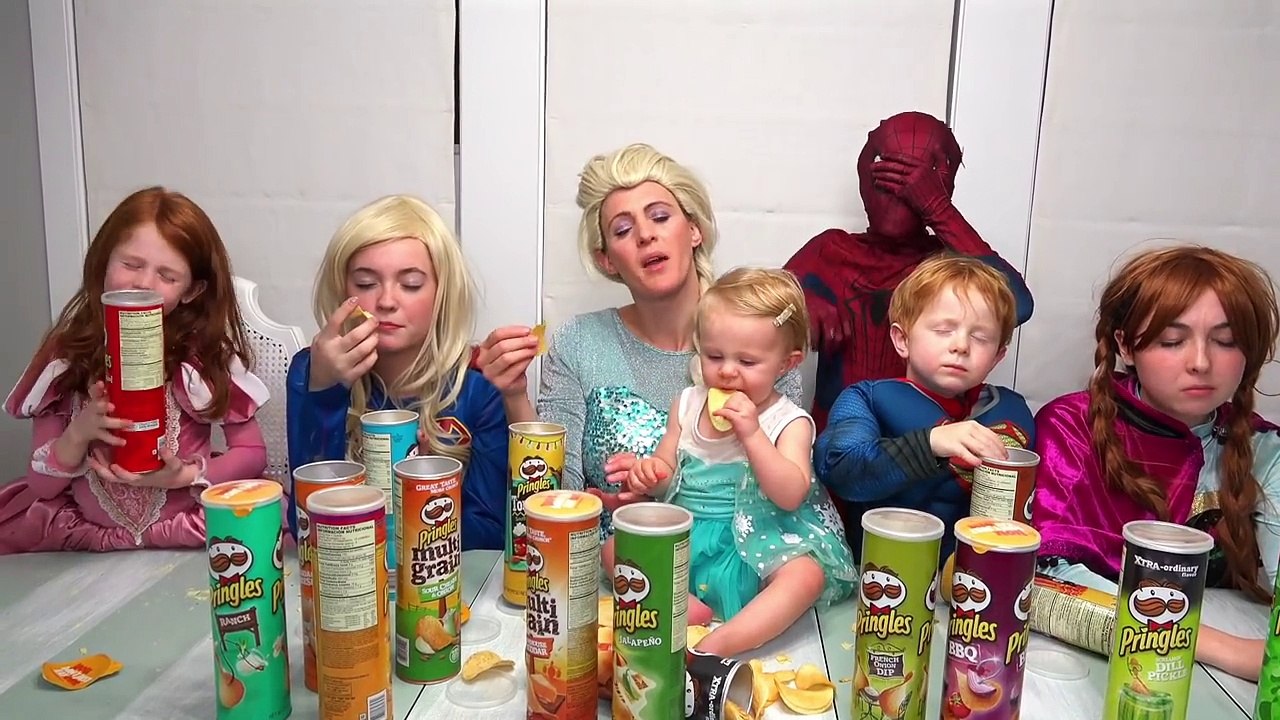 BABY DENTIST! Frozen Elsa eats giant candy w/ spiderman Bad baby jokergirl pranks supergirl!