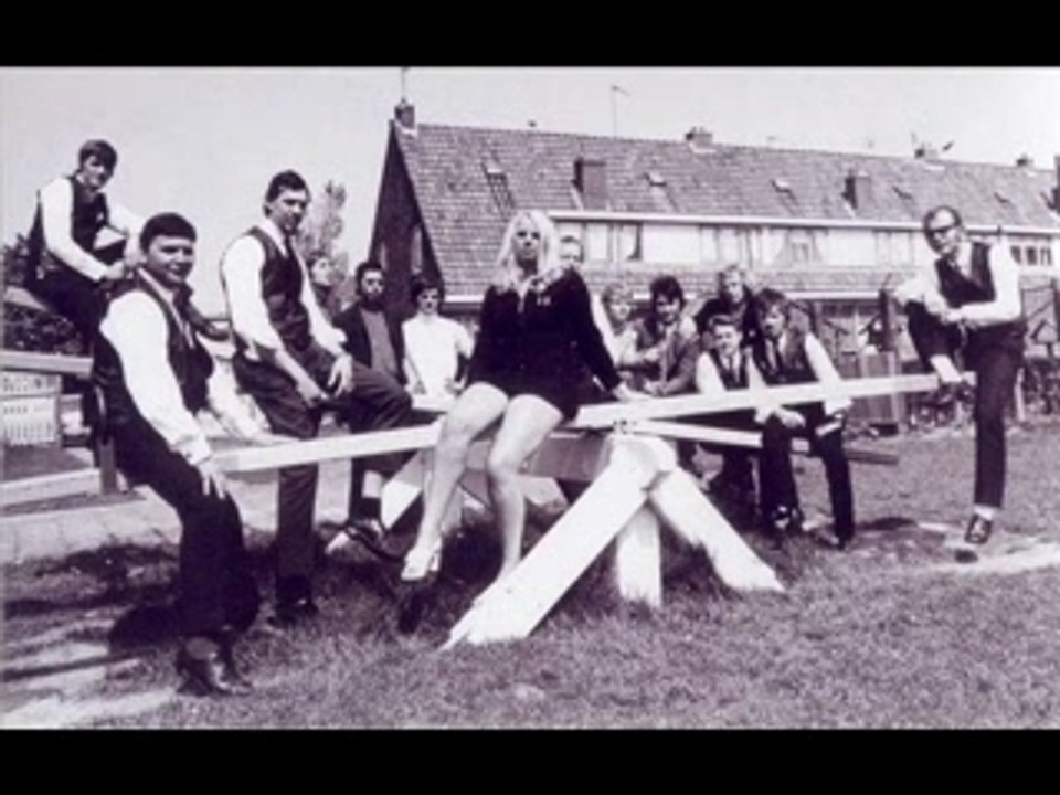 Nee nee mijnheer - dutch lady rain & barkeepers