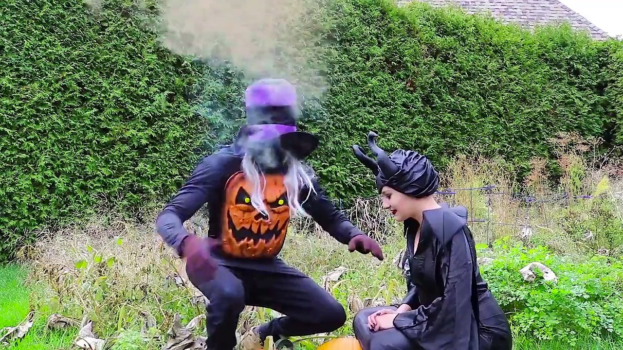 المجمدة إلسا و رابونزيل من هذا؟! ث / مادرفيسنت سبايدرمان مهرج! خارقة متعة في الحياة الحقيقية إرل