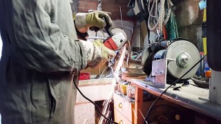 Horseshoe Knife Making - Forging a knife from a rusty horseshoe