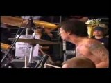 Queens Of The Stone Age - (Live Werchter 2002 feat. Dave Gro
