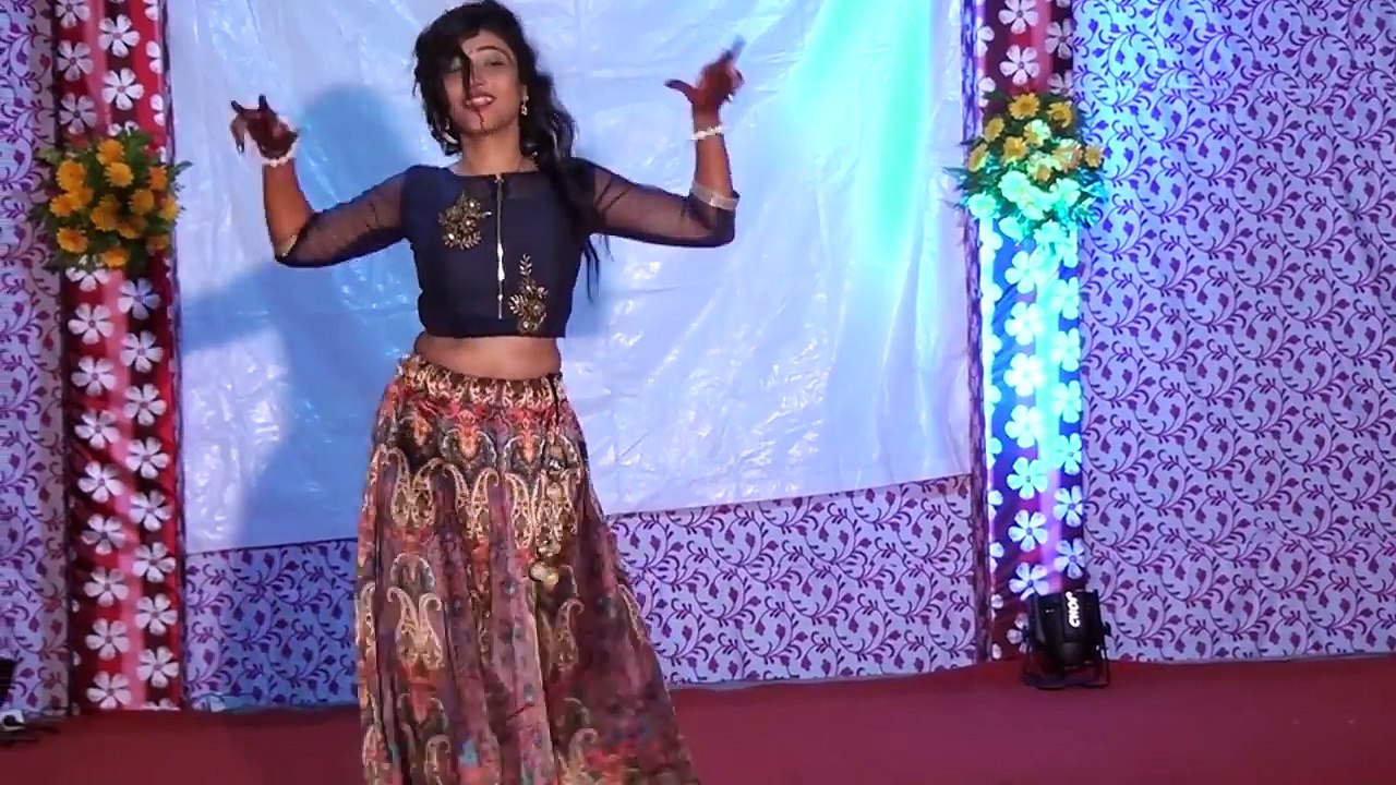 Cham Cham -- Bride's Bhabhi Dance -- Indian Wedding Dance 2017