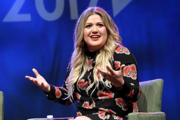 Kelly Clarkson opens up about suicidal thoughts