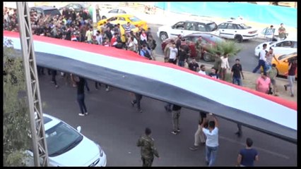 Kerkük'te Dev Irak Bayrağı Açıldı