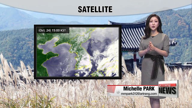 Clear sunny autumn sky with big temperature gaps _ 102417