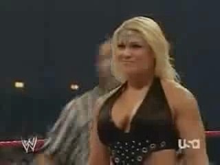 Raw 12 11 07 Beth Phoenix vs Maria