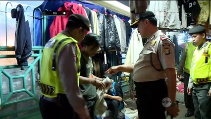 32 Orang Tak Beridentitas dan Ratusan Miras di Kawasan Senen Diamankan Petugas - 86