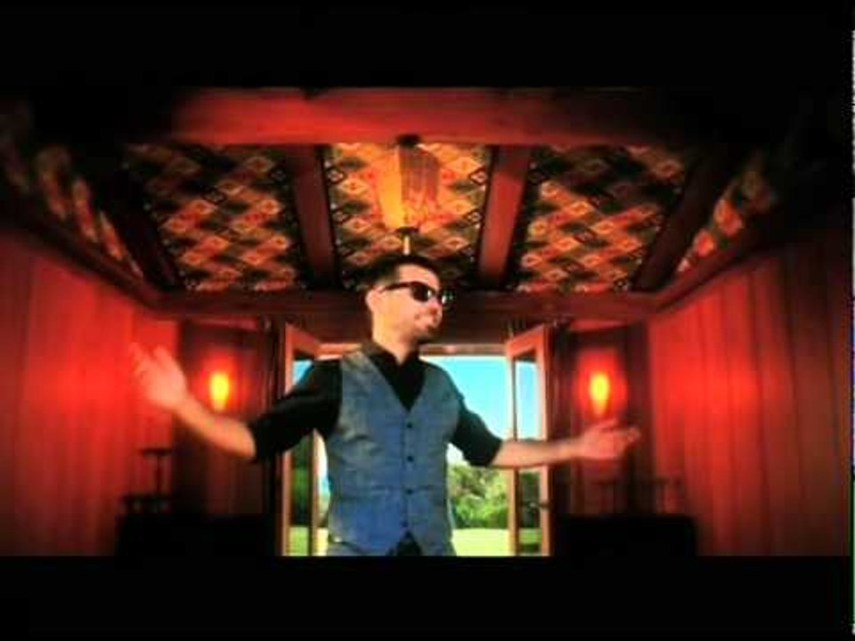Kenan Doğulu - Aşkkolik (Official Video) #Patron