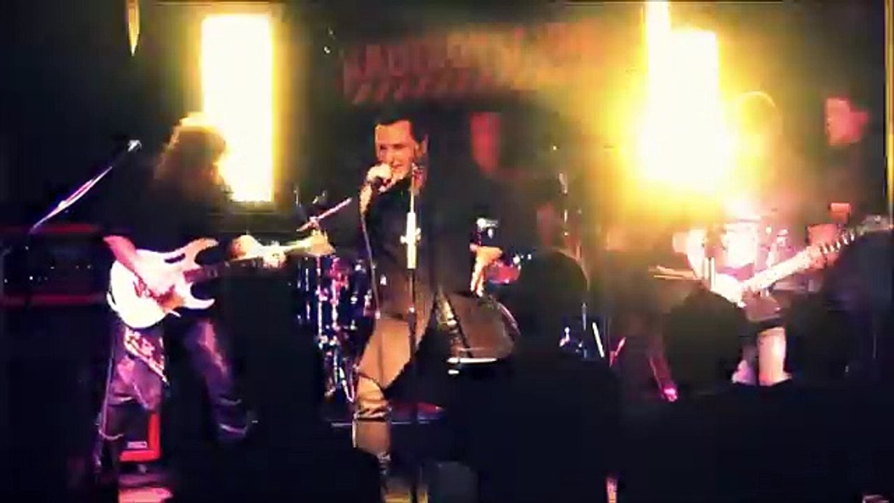 Yoğun Bakım - Çünkü Ben | Kadıköy Sahne (Canlı Performans)