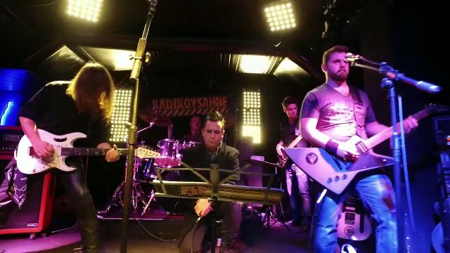 Yoğun Bakım - Jimi'ye Ağıt | Kadıköy Sahne (Canlı Performans)