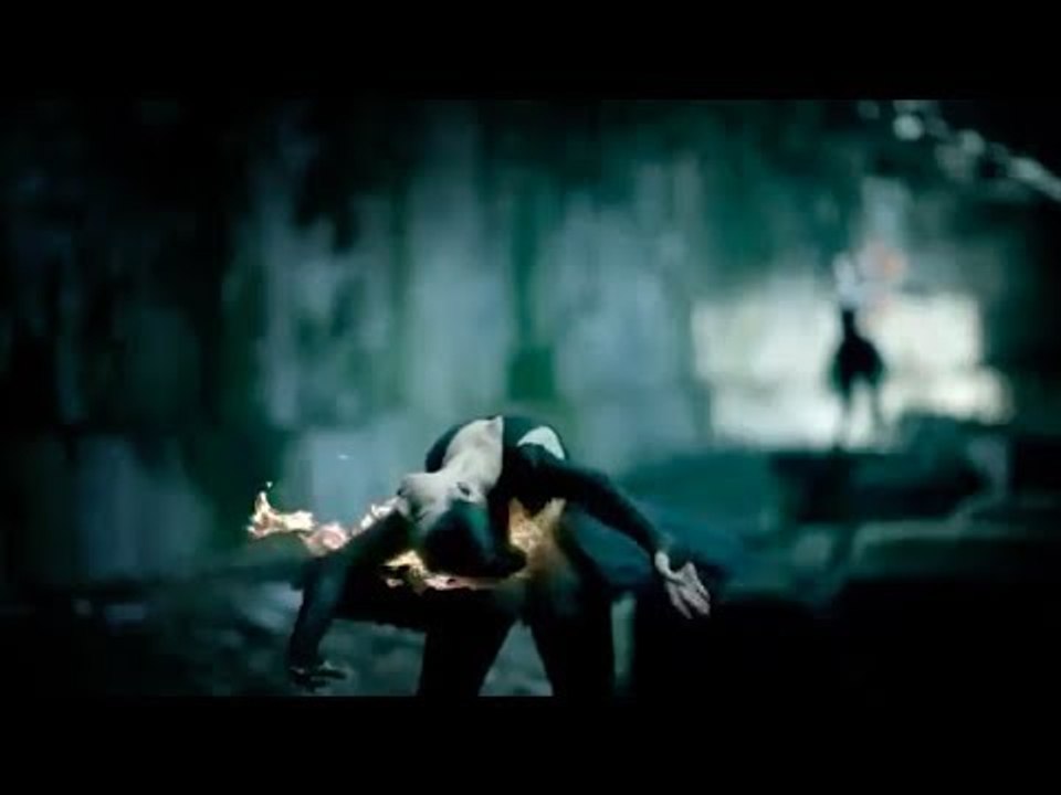 maNga - Fly to Stay Alive (Official Video)