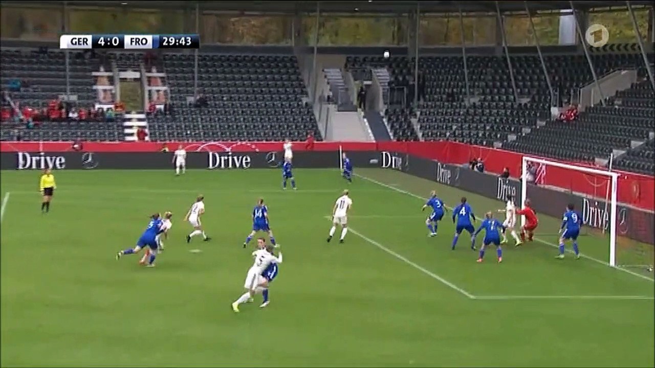 4-0 Babett Peter Goal FIFA  Women WC Qual. Europe  Group 5 - 24.10.2017 Germany (W) 4-0 Faroe...