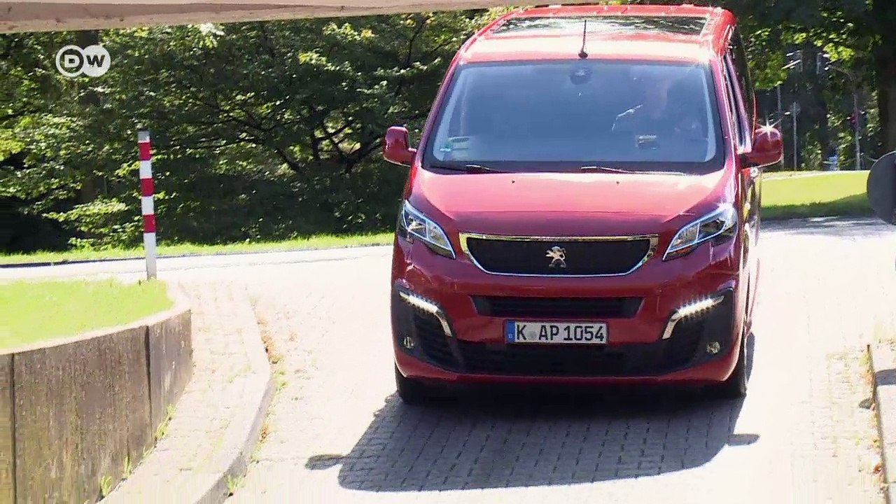 Uniform: Peugeot Traveller | DW Deutsch