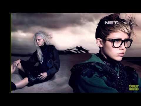 Entertainment News-Gaya Miley Cyrus untuk pemotretan