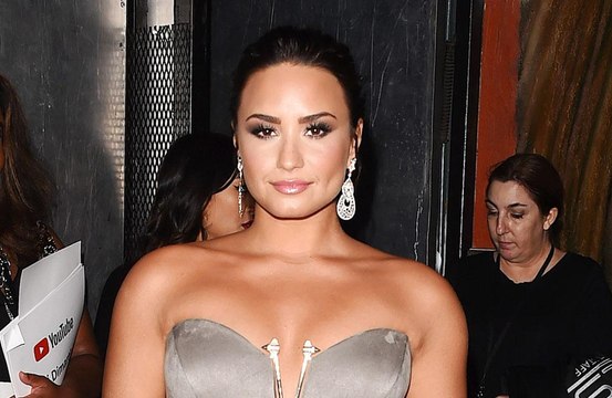 Demi Lovato está abierta a salir con hombres y mujeres