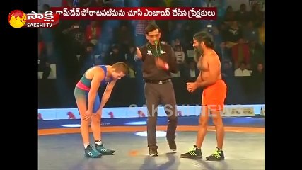 Watch Baba Ramdev Showed His Power Of Yoga In The Pro Wrestling League_Recommended For You_2017_download