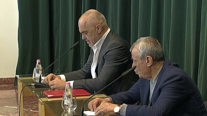 Zbulohet axhenda e Asamblesë së PS-së