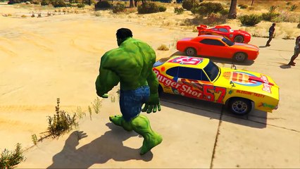 Renkli Arabalar ve süper kahramanlar çocuklar için Çizgi film Makvin Yıldırım Taşınması.