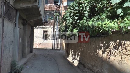 Report TV - Rrugicat e ngushta mes pallateve pengesë për shërbimin zjarrfikës